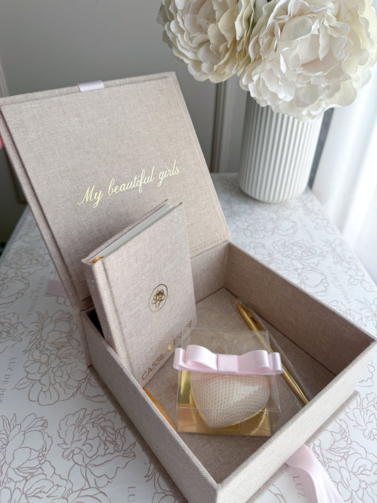 MINI SPECIAL BOX • Mini Notebook + Vela Perfumada (16cmx16cmx8cm)