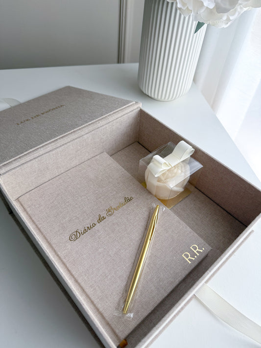 SPECIAL BOX • Diário da Gratidão + Vela Perfumada (23cmx23cmx7,5cm)