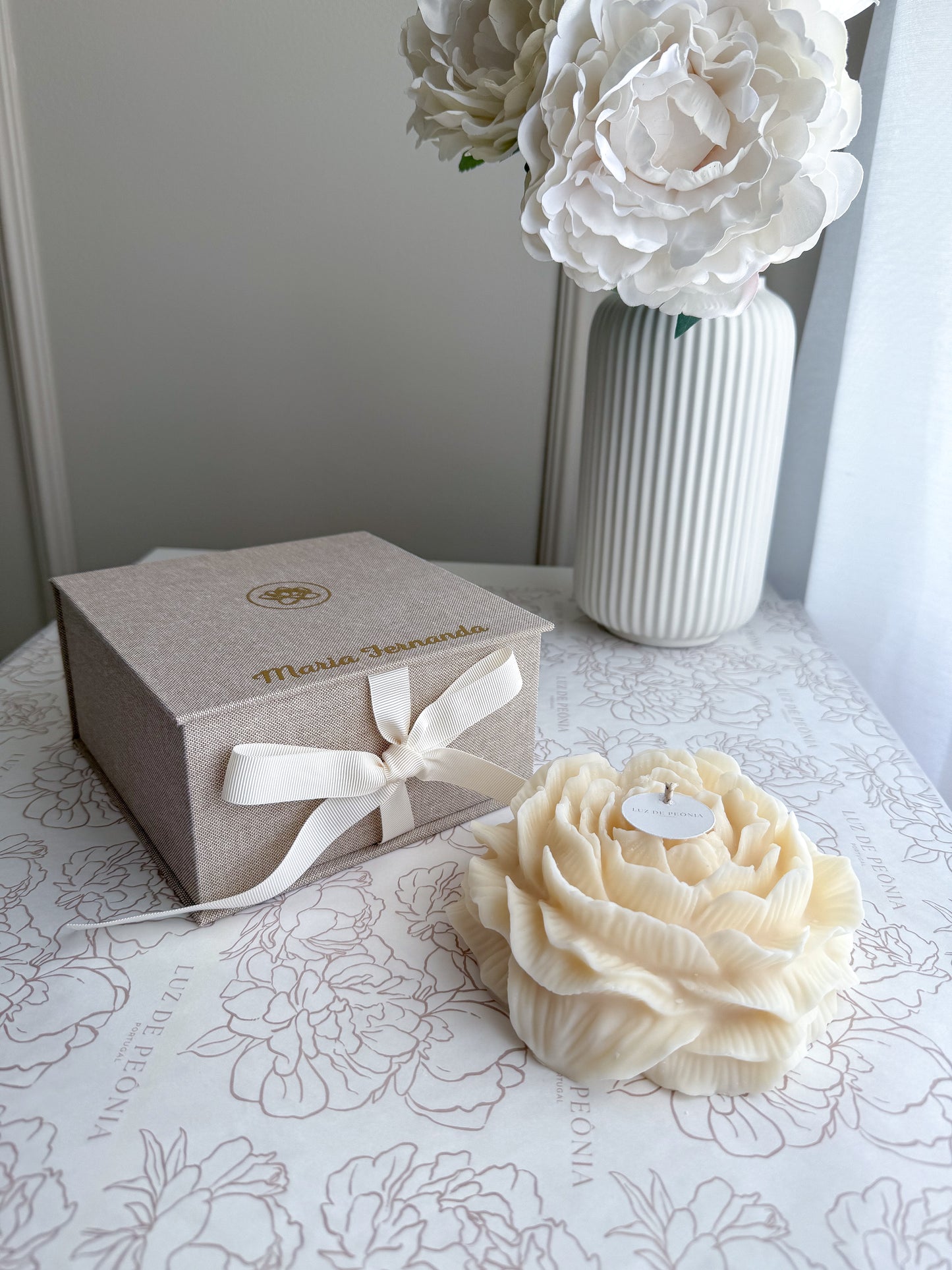 Vela Big Peônia 500g em caixa personalizada