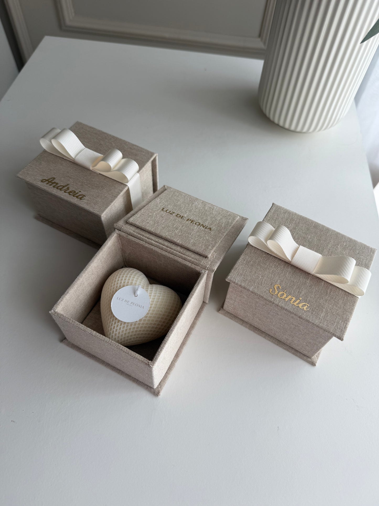Vela Pequena Perfumada em Caixa Premium Personalizada