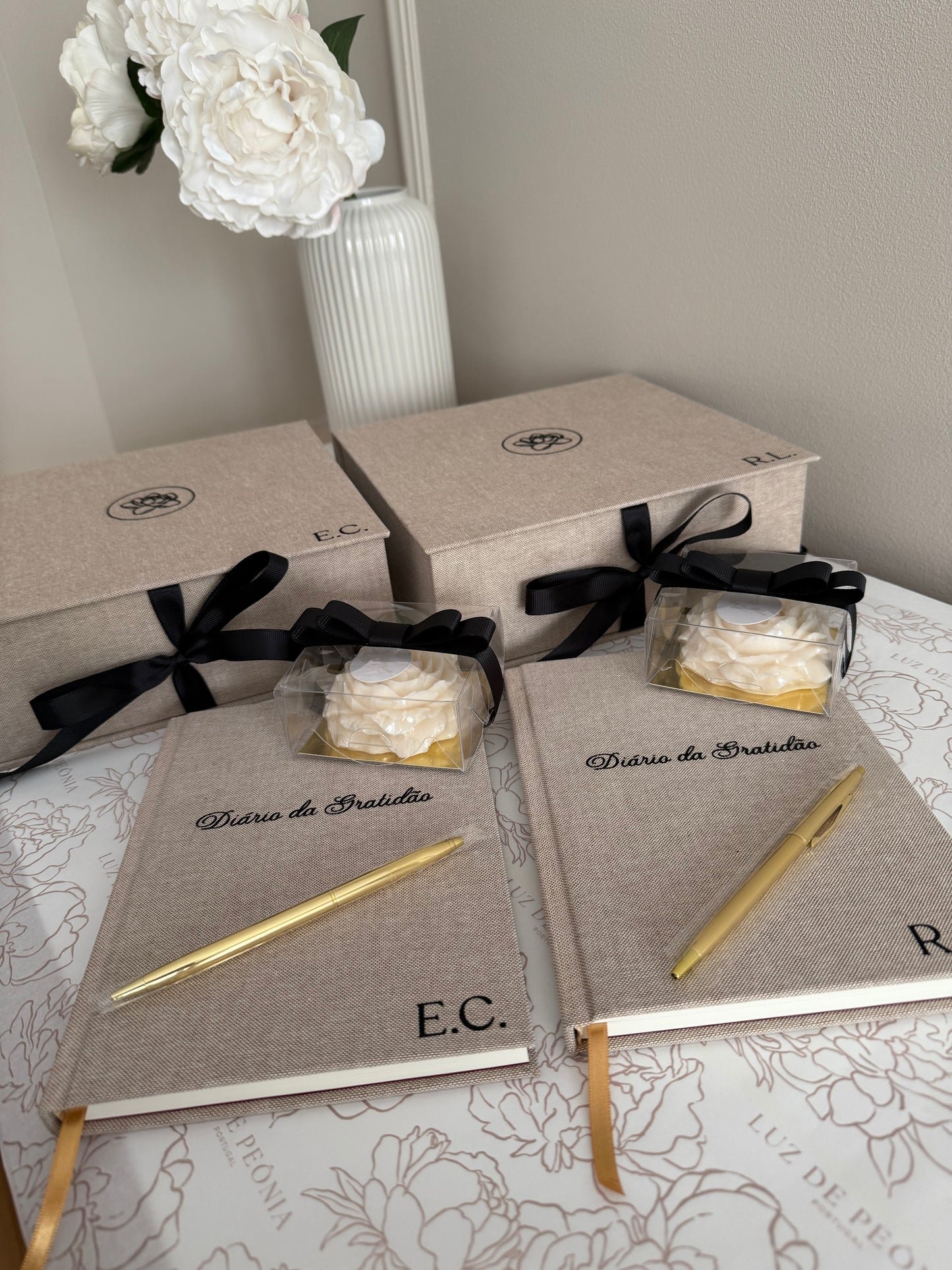 SPECIAL BOX • Diário da Gratidão + Vela Perfumada (23cmx23cmx7,5cm)