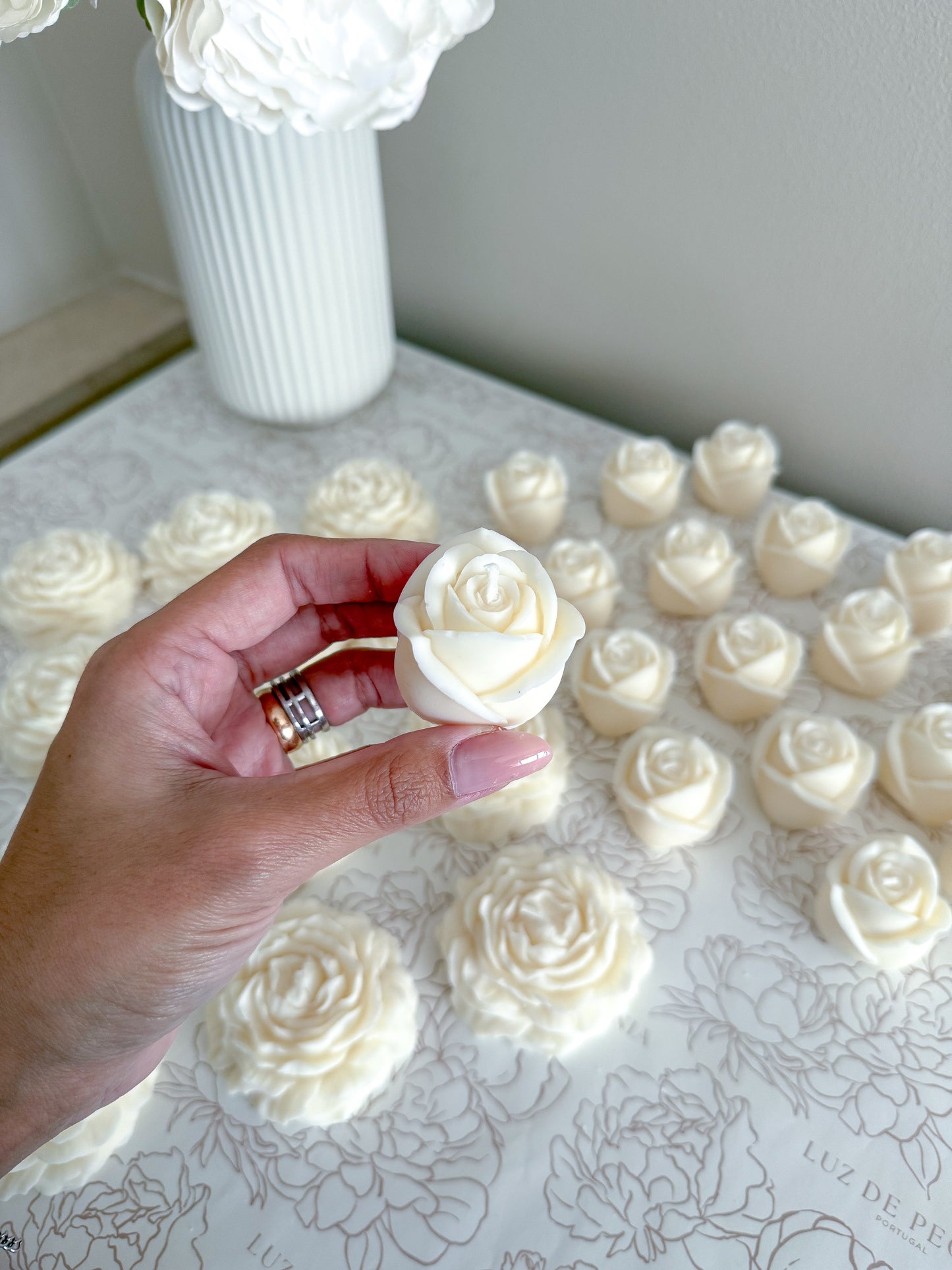 Vela Mini Rosa decorada para lembrança