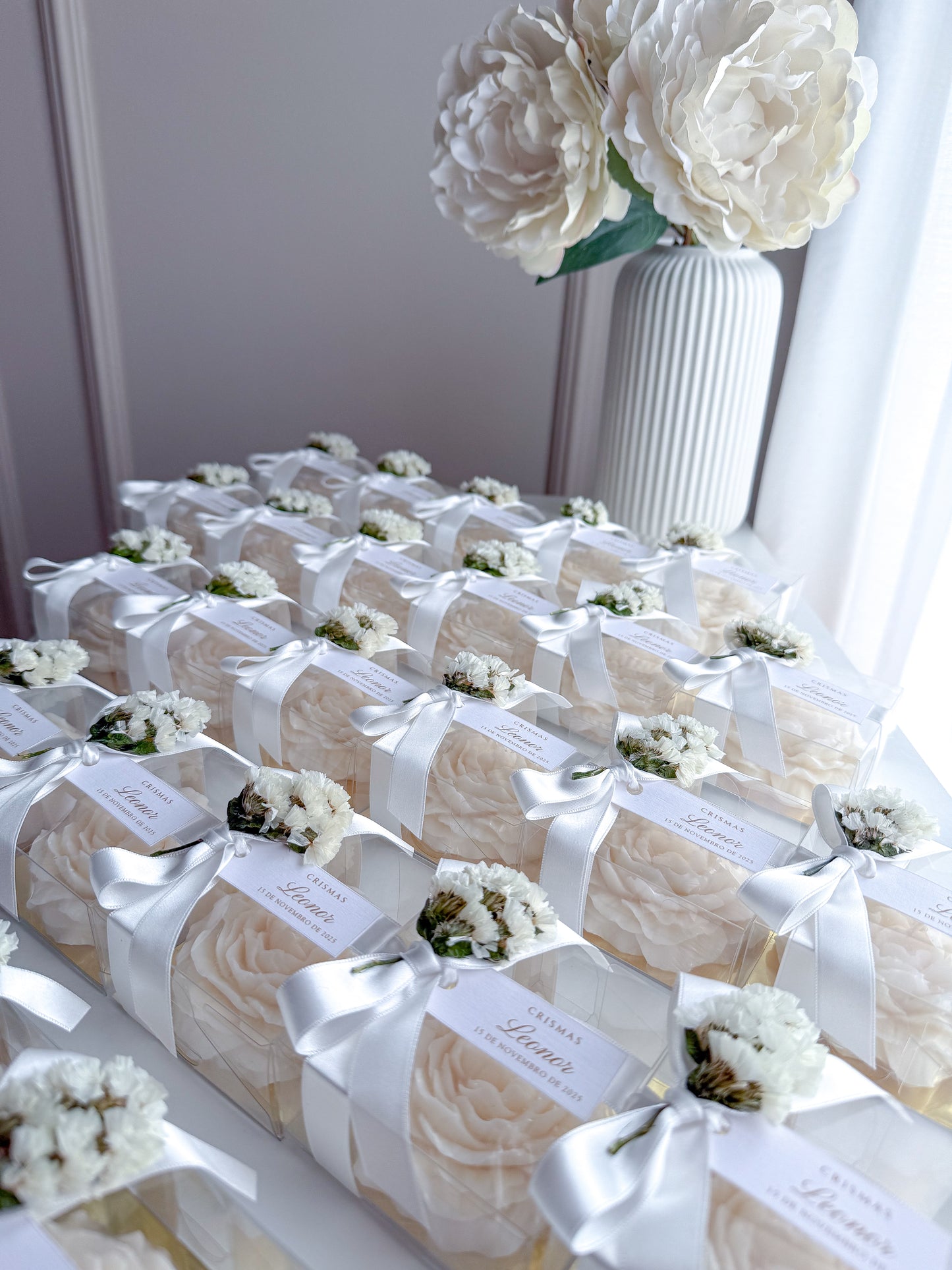 Vela Peônia decorada para lembrança