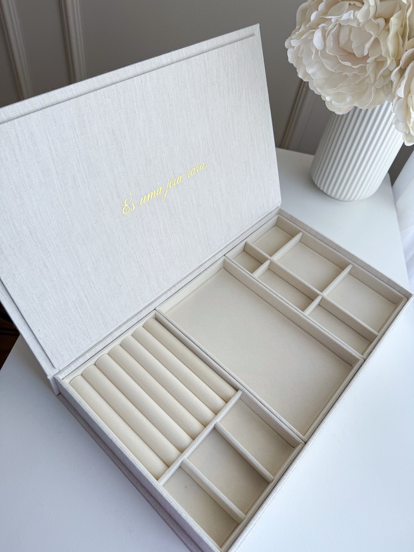 Caixa Porta-Jóias em Linho Pérola Personalizada (38cmx21cmx4cm)