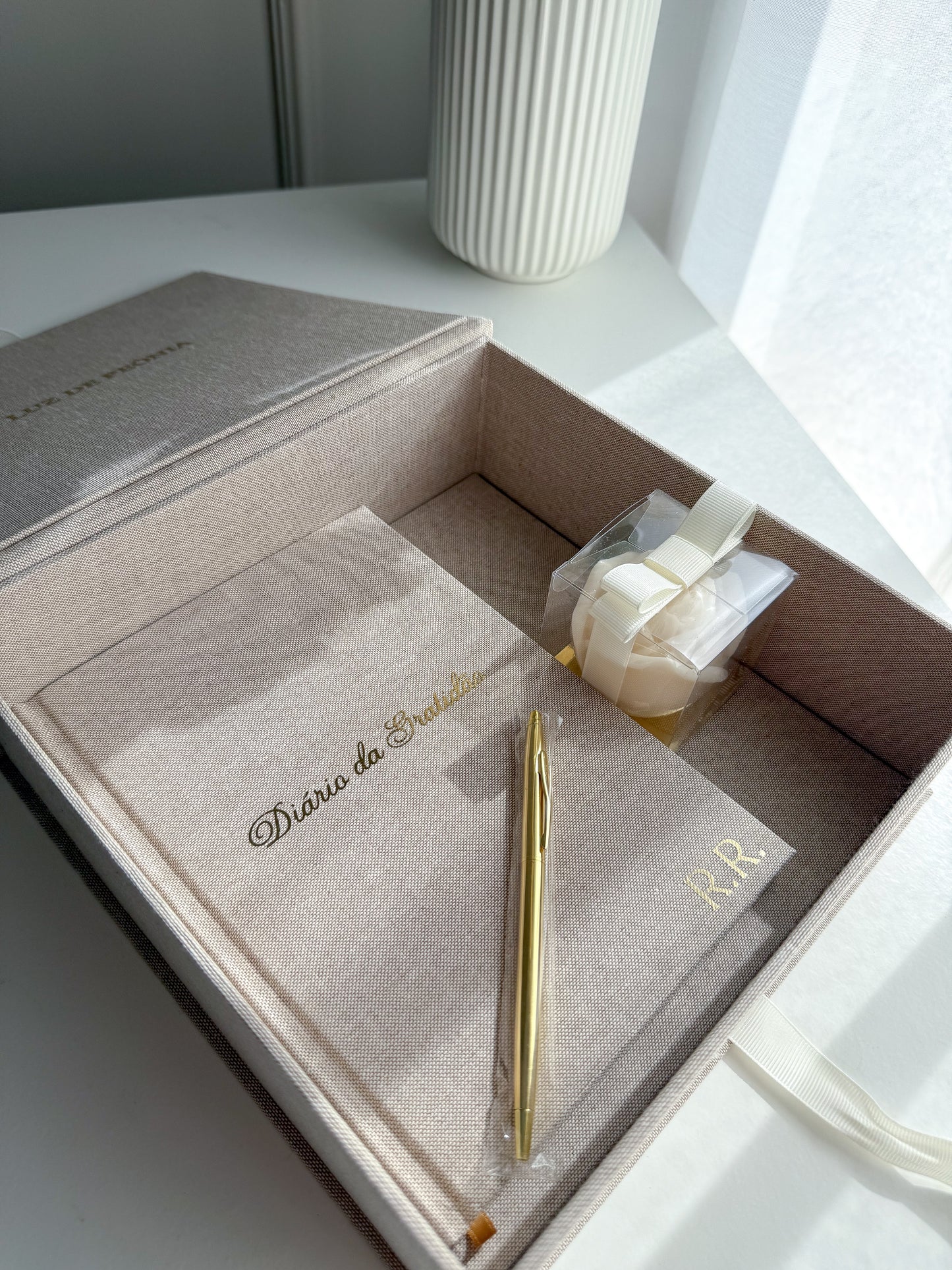 SPECIAL BOX • Diário da Gratidão + Vela Perfumada (23cmx23cmx7,5cm)