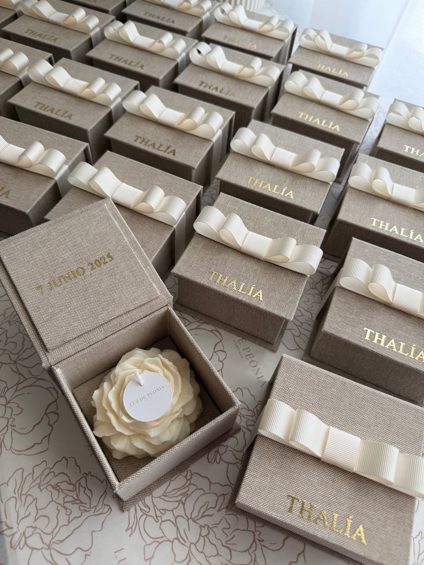 Vela Pequena Perfumada em Caixa de Linho
