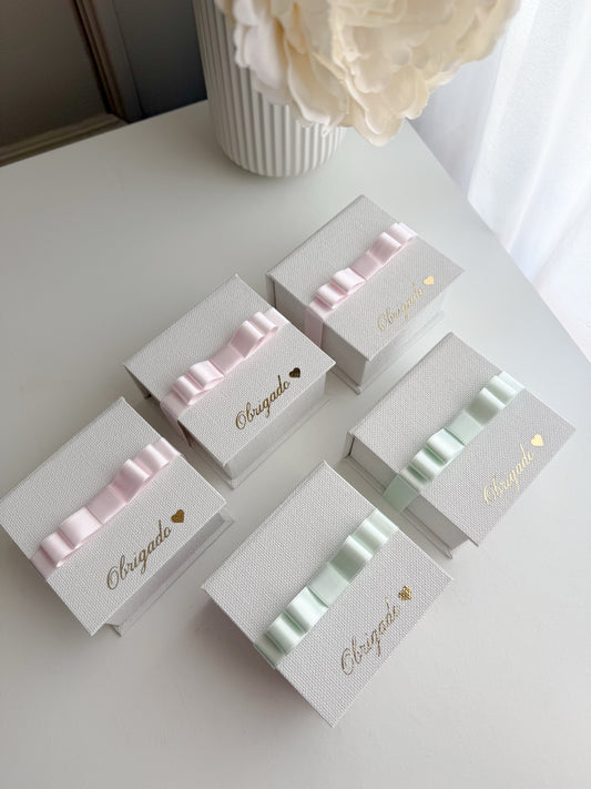 Cajita con Lazo Chanel Personalizada (8cmx8cmx5cm - Solo la caja - sin vela)